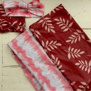 Tie-dye blanket with matching headband. Leaflet sleeve with matching cap.